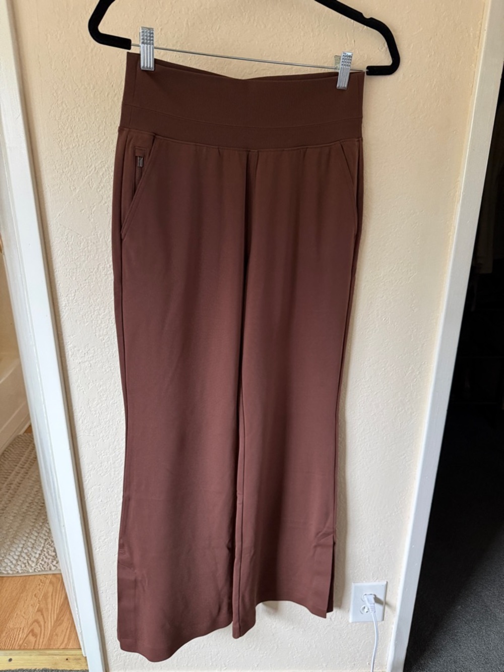 Athleta Chocolate Brown Ribbed-Waist Active pants